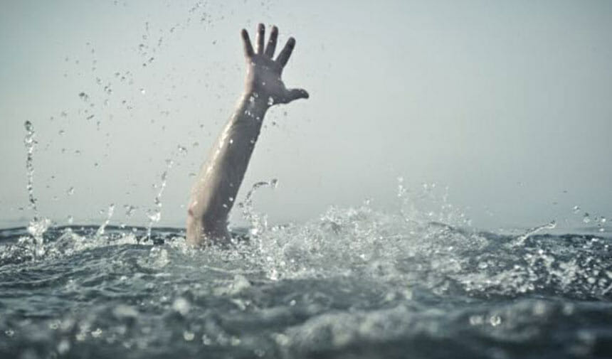 Denize giren 2 genç boğuldu, 1’i kayıp