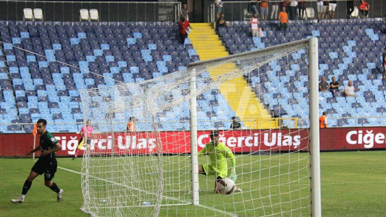 Adana’dan istediğimizi aldık “0-2” - Resim : 13