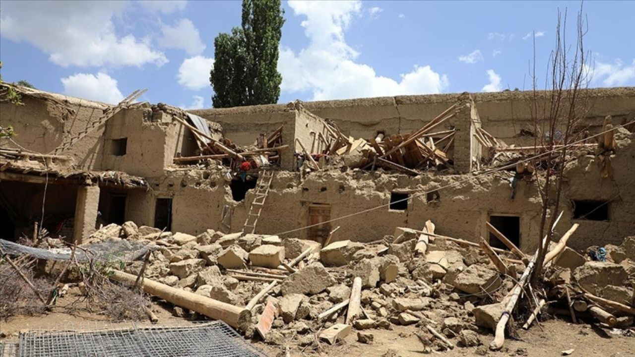 2 bin 500’den fazla insan ölmüştü: Afganistan yine depremlerle sarsıldı!