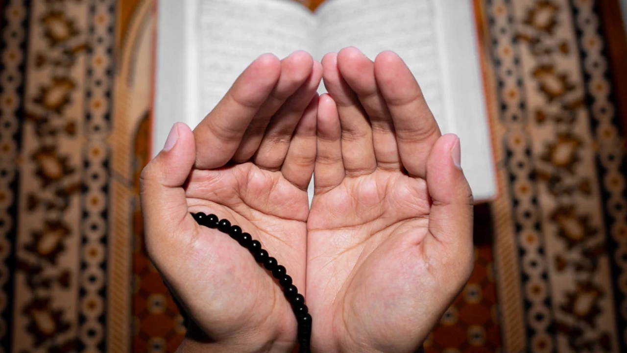 Bir Şeyi Çok İstersen Hangi Dua Okunur? - Resim : 2