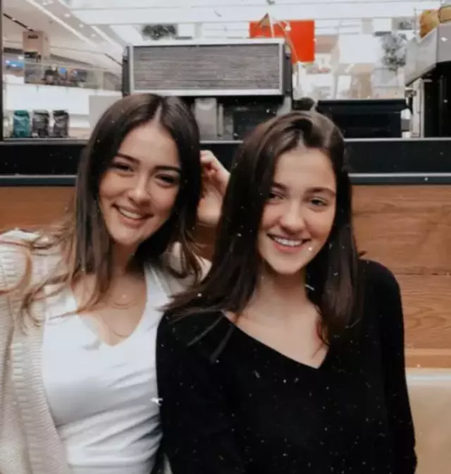 Aile boyu voleybolcu çıktılar! Zehra Güneş sosyal medyadan paylaştı, kardeşlerini gören benzerliğe inanamadı! - Resim : 2