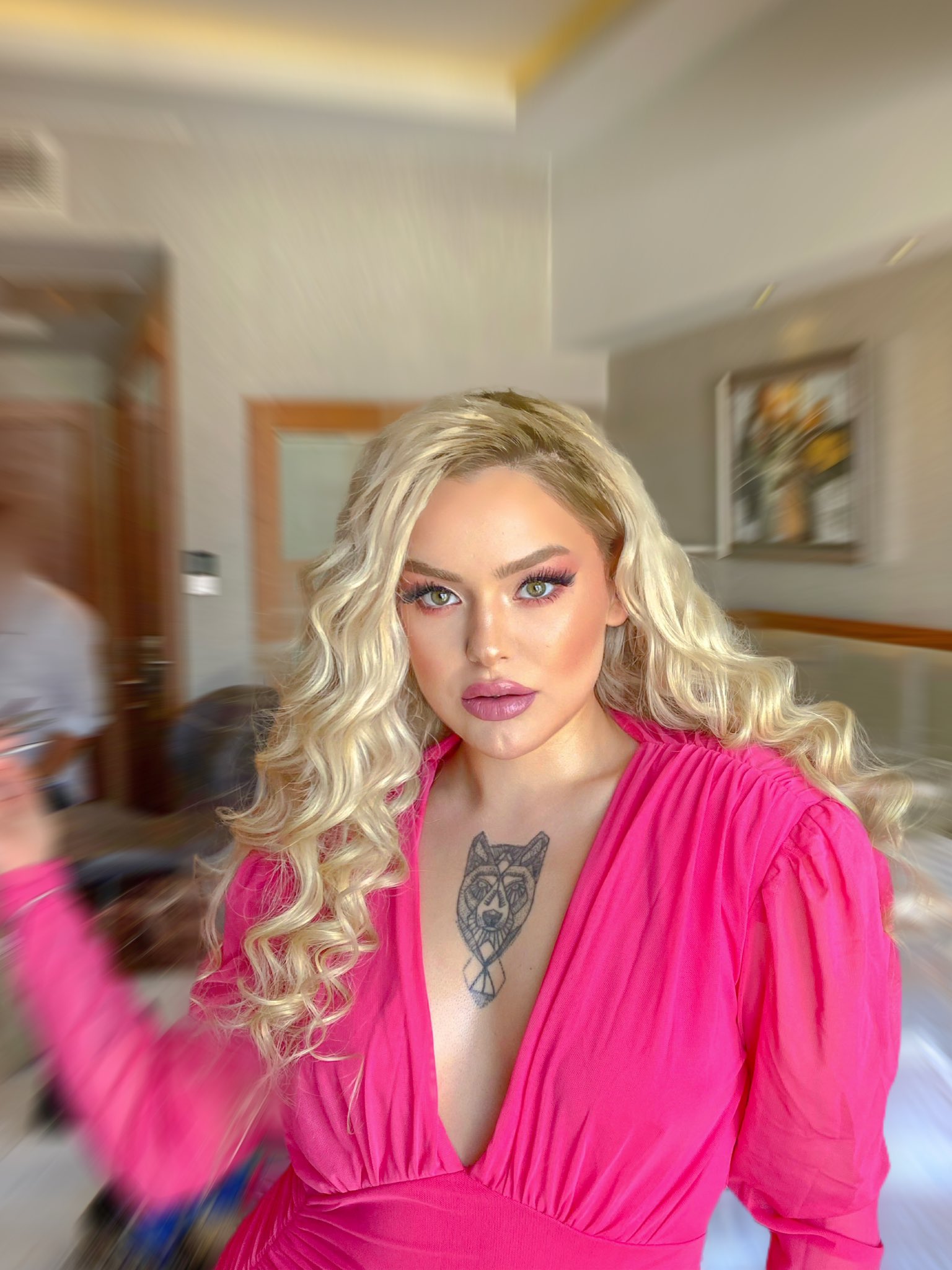 Aymira Koçaklı Kimdir? Aymira Koçaklı Babası Ne İş Yapıyor? Aymira Koçaklı Kaç Şubesi Var? - Resim : 1