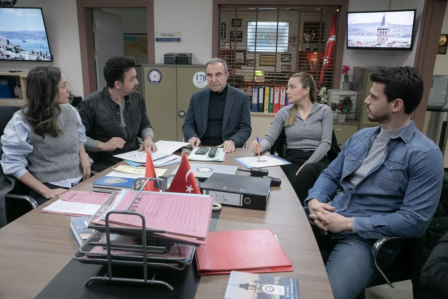 Arka Sokaklar 658 Bölüm Full İzle CANLI! Kanal D Canlı Arka Sokaklar Son Bölüm İzle Tek Parça! Arka Sokaklar Son Bölüm 658 Bölüm Full İzle - Resim : 1