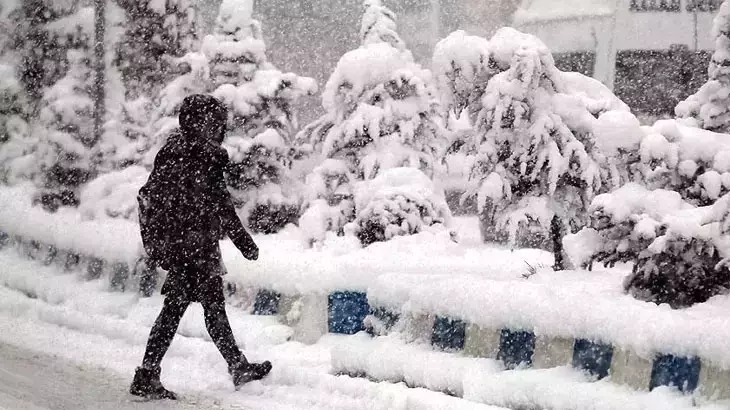 Yarın Okullar Tatil Mi? 10 Ocak Çarşamba Okul Tatil Mi? Okul Tatil Mi Bursa, Eskişehir, İstanbul, Kocaeli? 10 Ocak Kar Tatili Var Mı? - Resim : 1