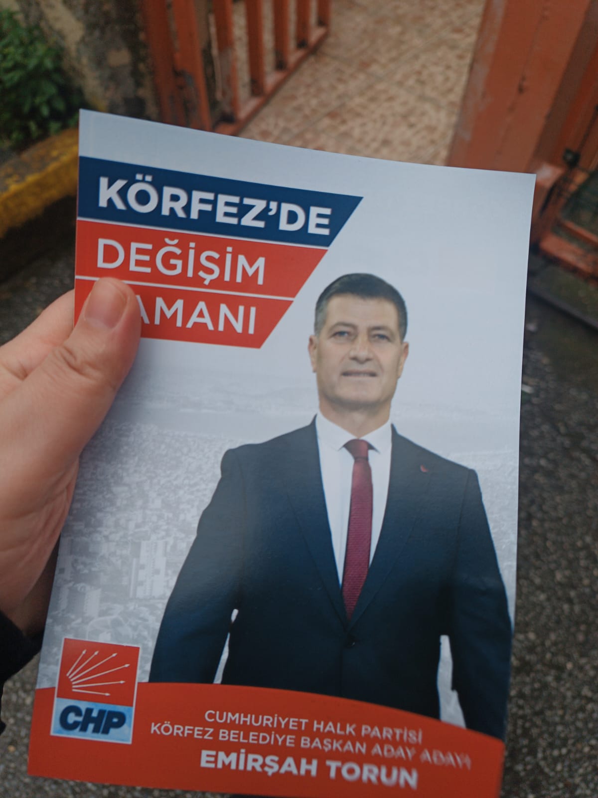 Sadece 2 isim pankart astı - Resim : 2