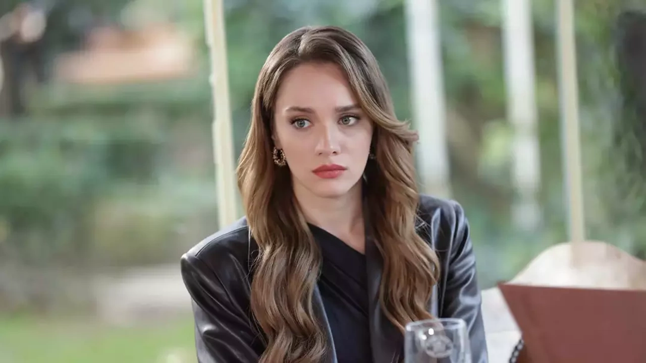 Hudutsuz Sevda 17 Bölüm İzle Full HD Tek Parça! Fox Hudutsuz Sevda Son Bölüm 17 Bölüm Full İzle! Hudutsuz Sevda Son Bölüm 17 Bölüm İzle TEK PARÇA - Resim : 1