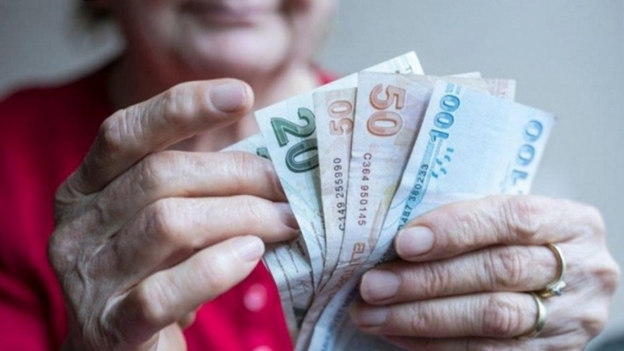 Emeklinin artık yüzü gülüyor: Yeni zamla kim, ne kadar maaş alacak? - Nokta  Gazetesi