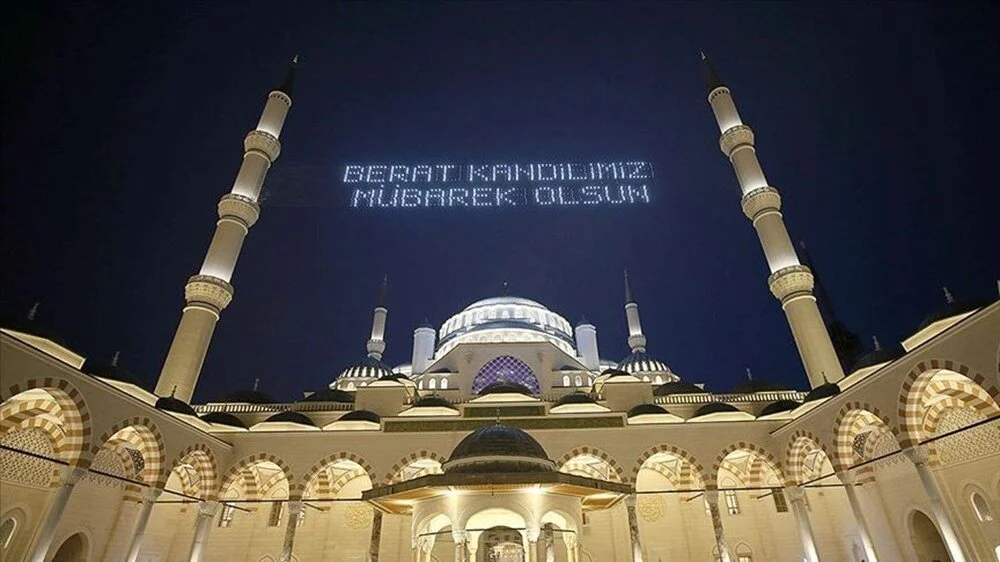 Berat Kandilinde Kaç Gün Oruç Tutulur? Berat Kandili Ne Zaman Oruç Tutulur? Berat Kandili İbadetleri Berat Gecesinde Yapılacaklar - Resim : 1