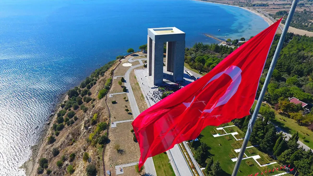 ÇANAKKALE TÜRKÜSÜ SÖZLERİ: 18 Mart Çanakkale Türküsü Hikayesi! Çanakkale İçinde Türküsü Sözleri - Resim : 2