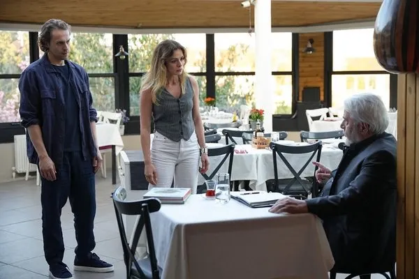 SANDIK KOKUSU 20. BÖLÜM FRAGMANI TIKLA İZLE: Sandık Kokusu Yeni Bölüm Fragmanı Lale Karsu Kapışması Başladı! Sandık Kokusu Son Fragman - Resim : 1