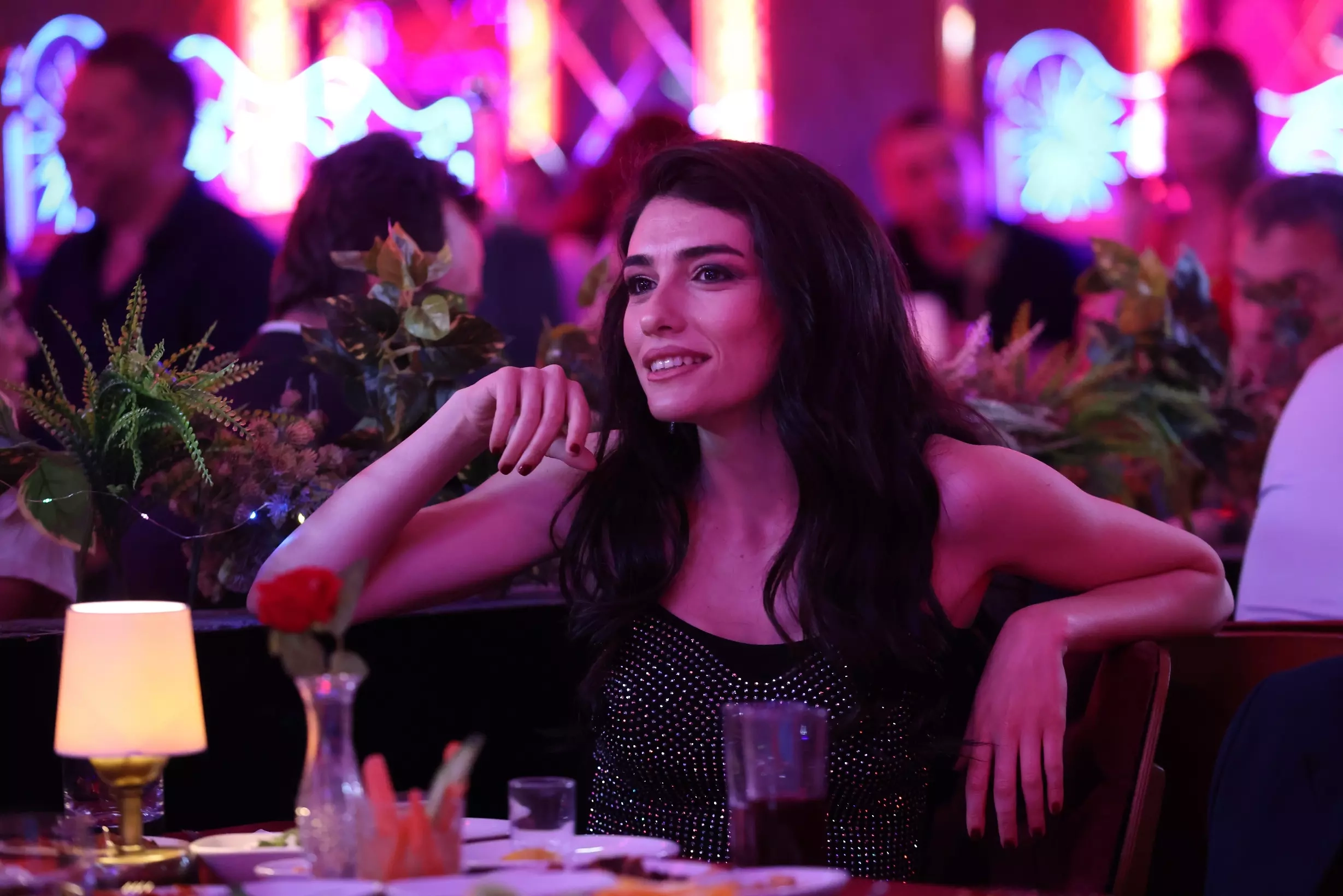 KANAL D CANLI İNCİ TANELERİ YENİ BÖLÜM İZLEME LİNKİ: İnci Taneleri 12 Bölüm İzle Full HD Tek Parça! İnci Taneleri Son Bölüm İzle Youtube - Resim : 1