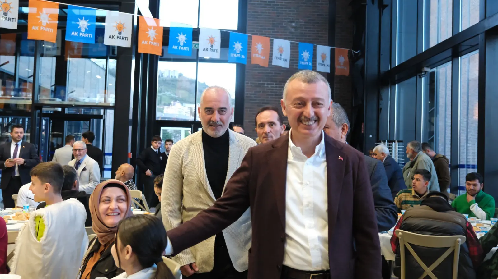 Büyükakın’dan teşkilata moral! “Sakın üzülmeyin, mazlum olmayın" - Resim : 3