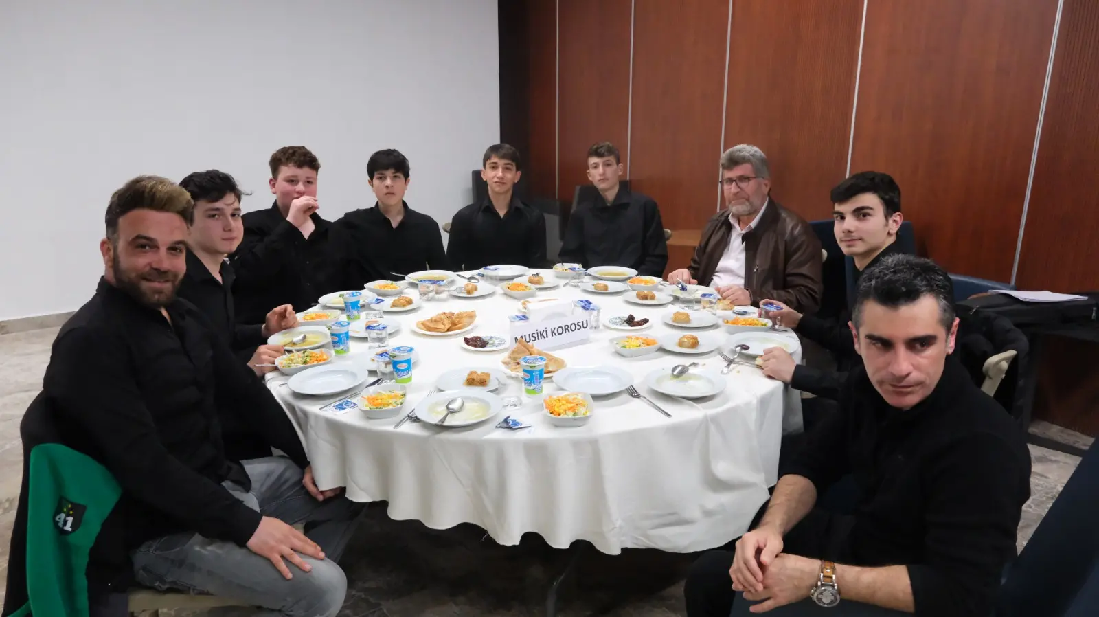 Büyükakın’dan teşkilata moral! “Sakın üzülmeyin, mazlum olmayın" - Resim : 8