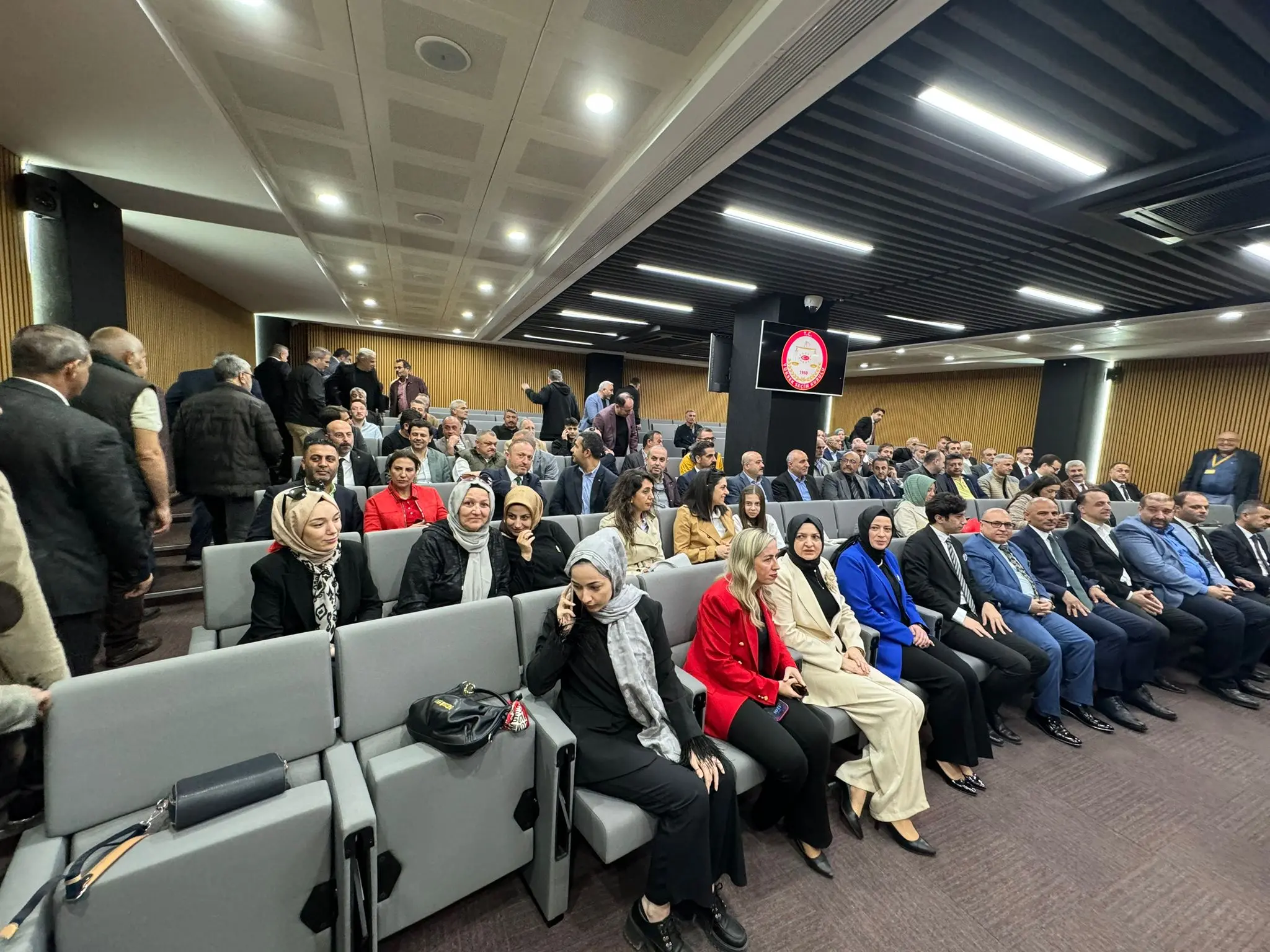 Şener Şöğüt mazbatasını aldı! "Konuşulanlar konuşuldu" - Resim : 4