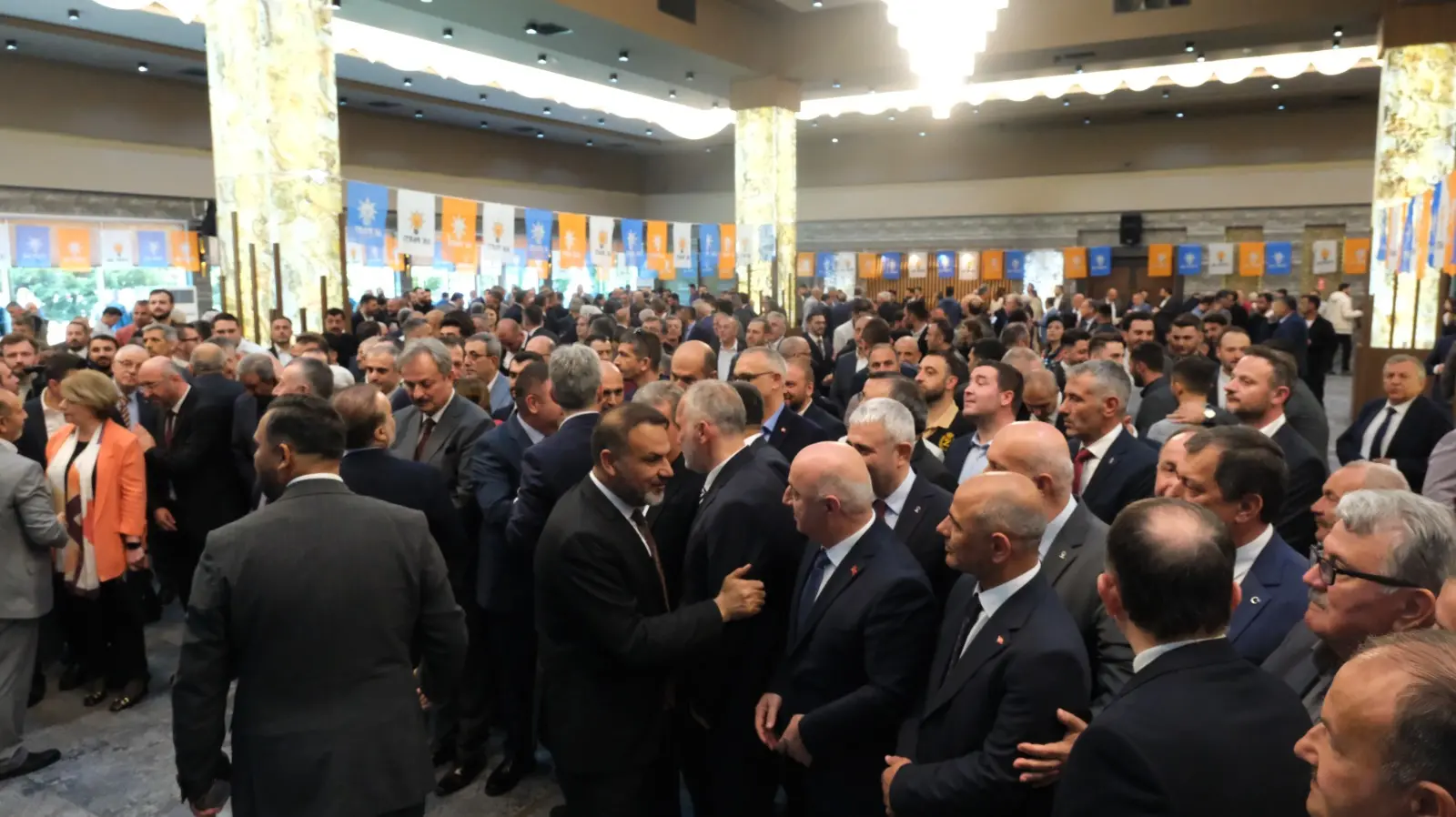 AK Parti’de geleneksel bayramlaşma! Ana gündem seçim - Resim : 7