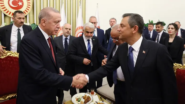 Erdoğan ve Özel bir araya geldi! Neler konuşuldu?