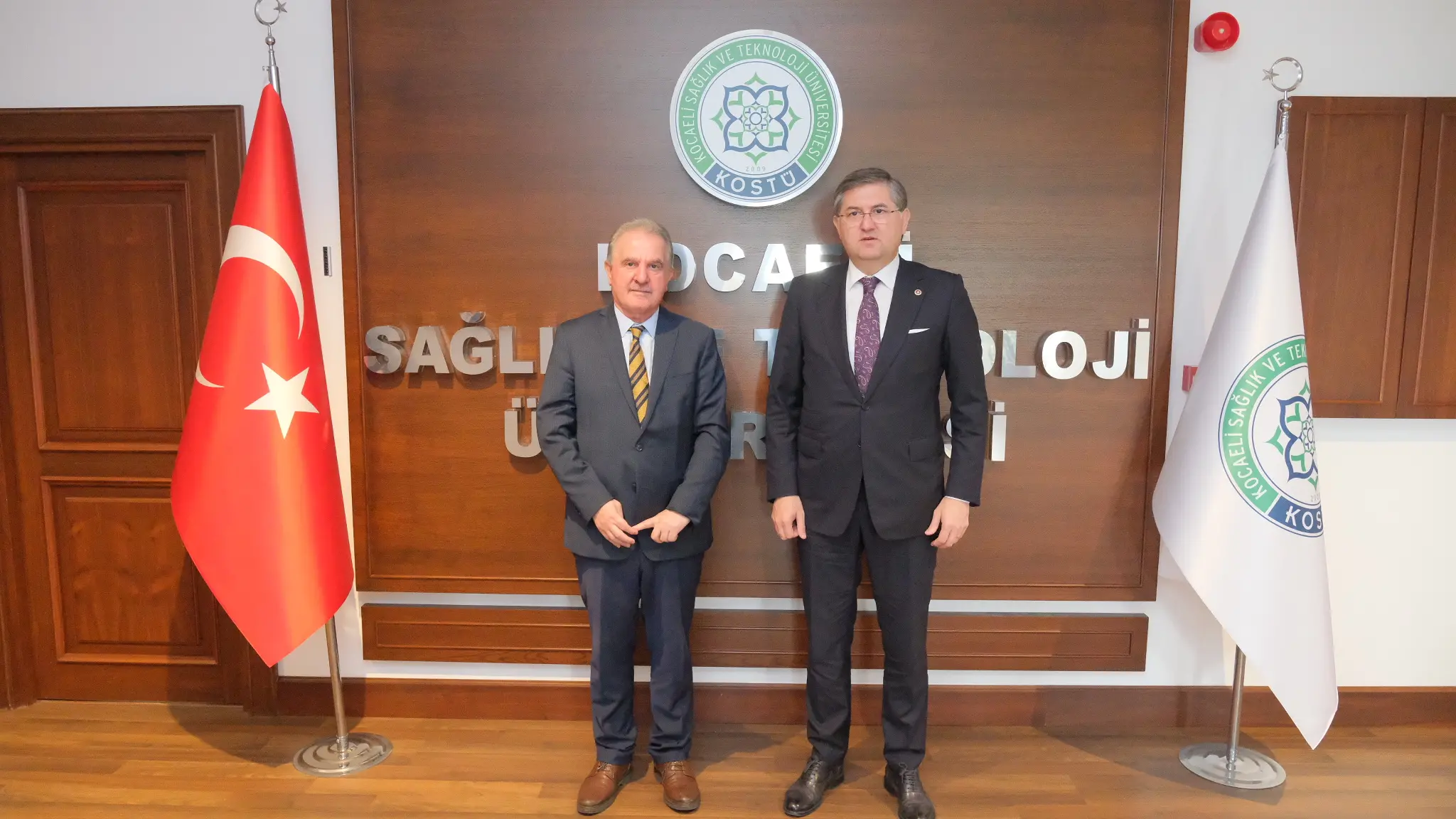 Çok konuşulmuştu, rektörle görüştü - Resim : 1