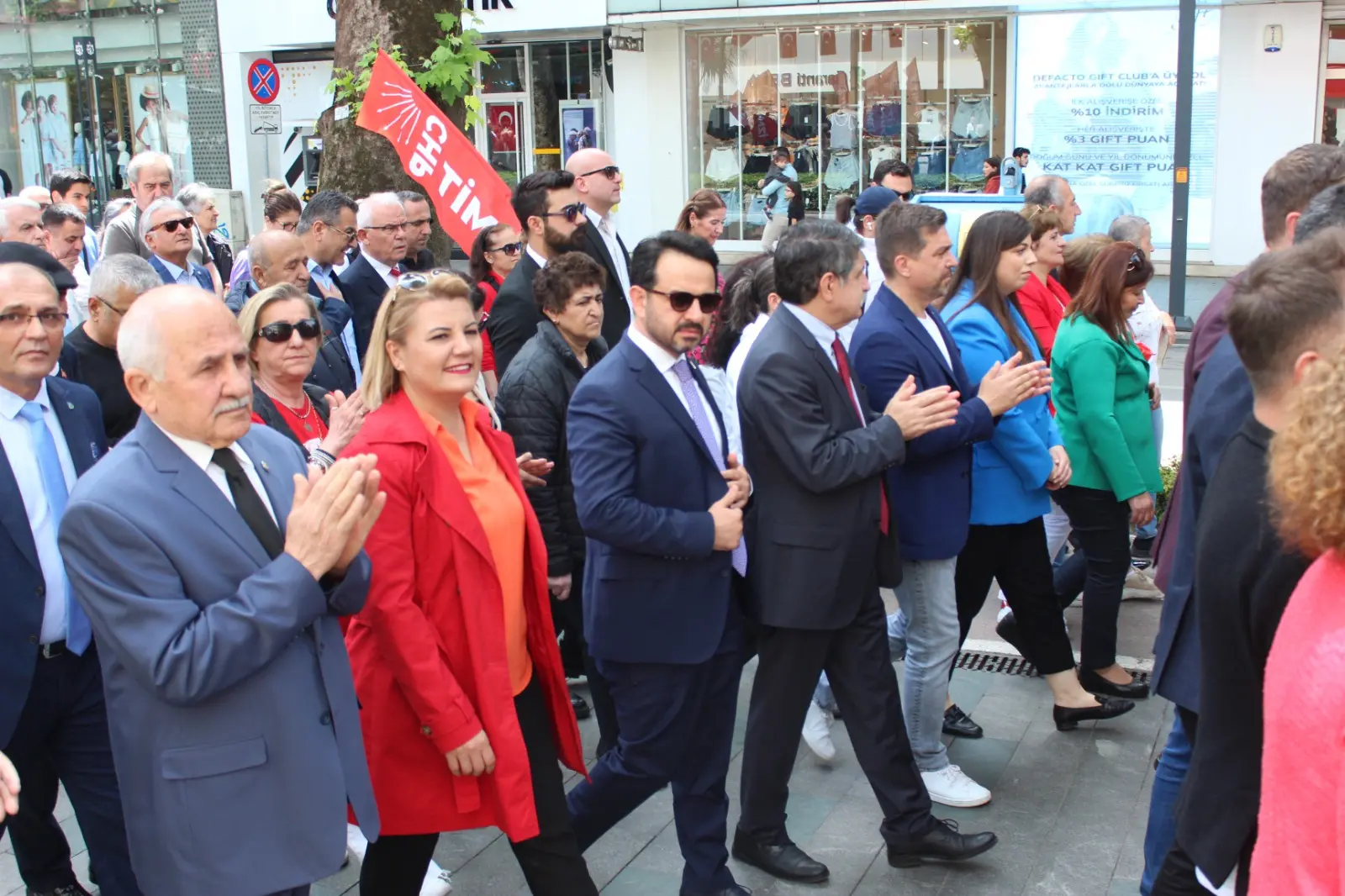 CHP Kocaeli'den 19 Mayıs'ta anlamlı yürüyüş - Resim : 12