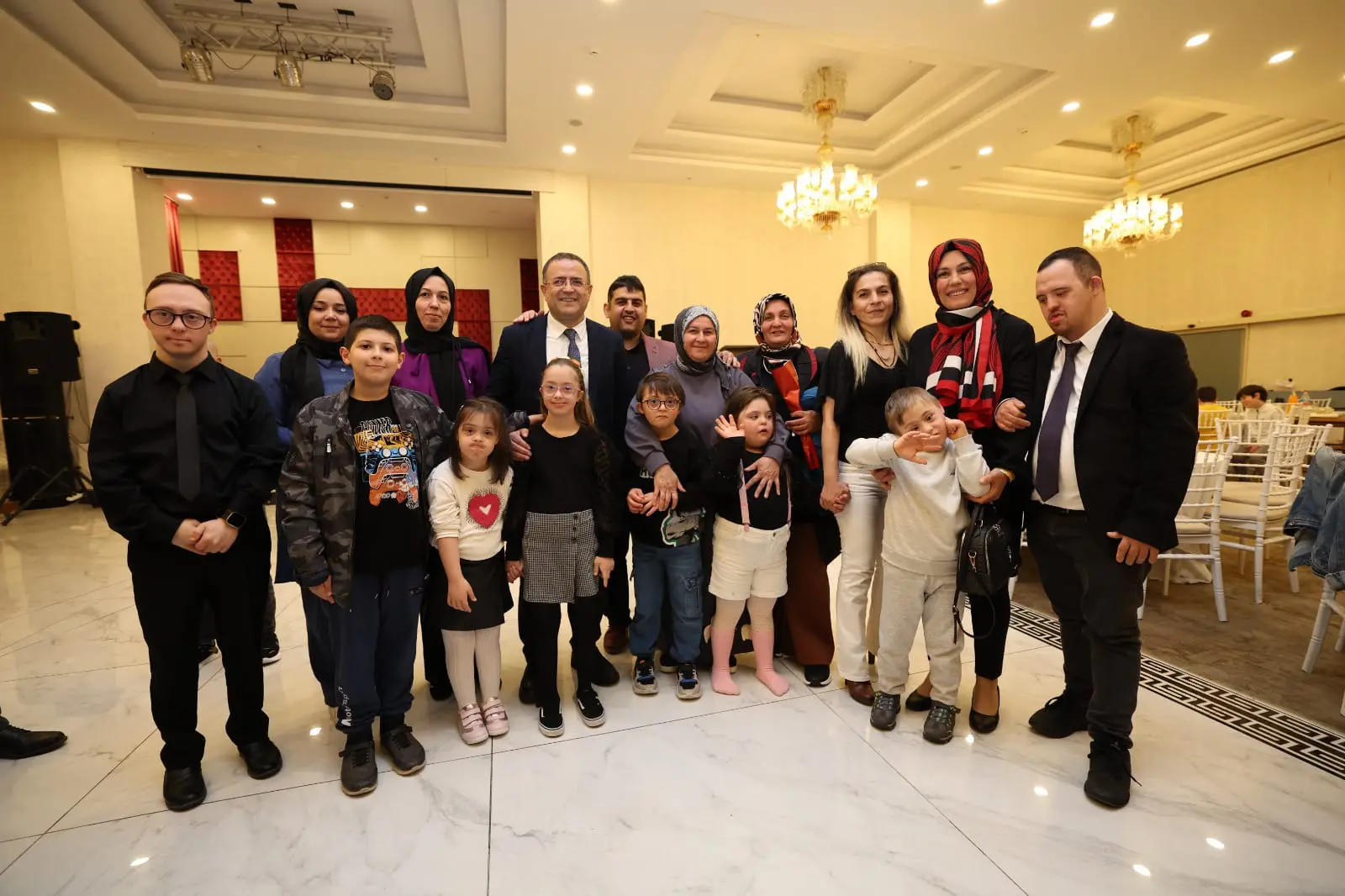 Derince’de en özel anneler günü kutlaması - Resim : 4