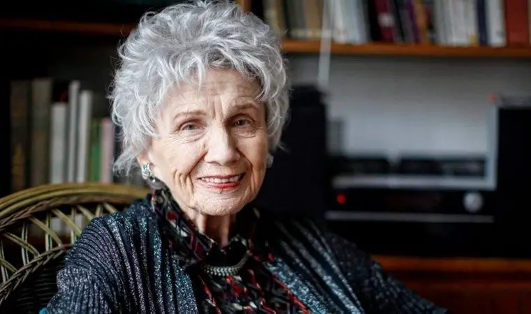 Nobel ödüllü yazar 92 yaşında hayata gözlerini yumdu - Resim : 1