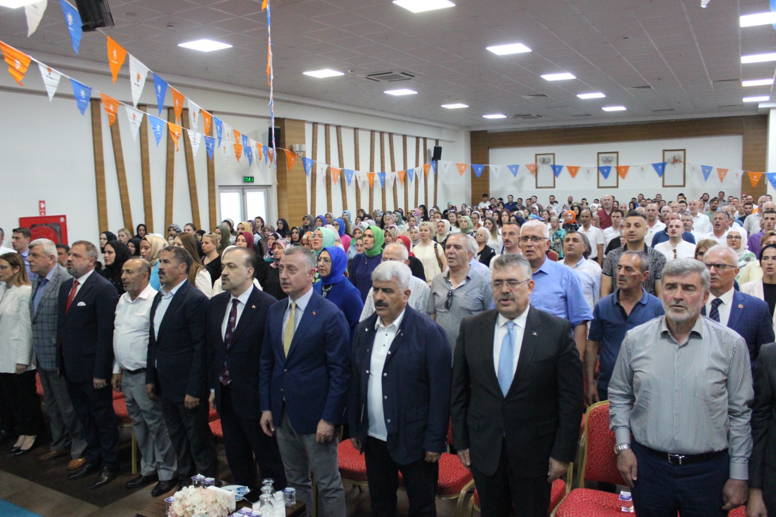 CHP danışmasına tepki gösterdi! “AK Parti yol arkadaşlarının gözünü oymuyor” - Resim : 1