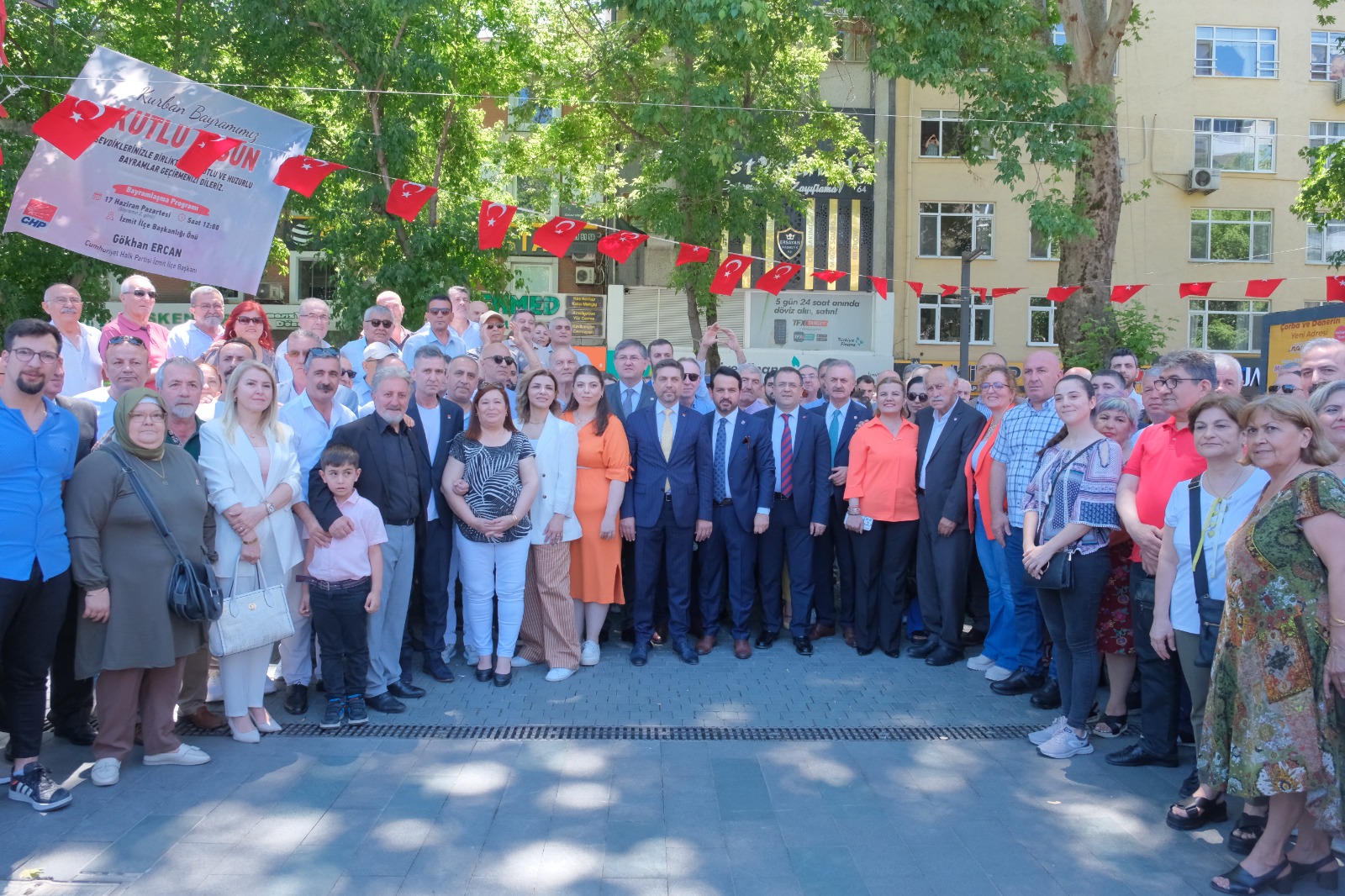 CHP Kocaeli’den kalabalık bayramlaşma! - Resim : 6