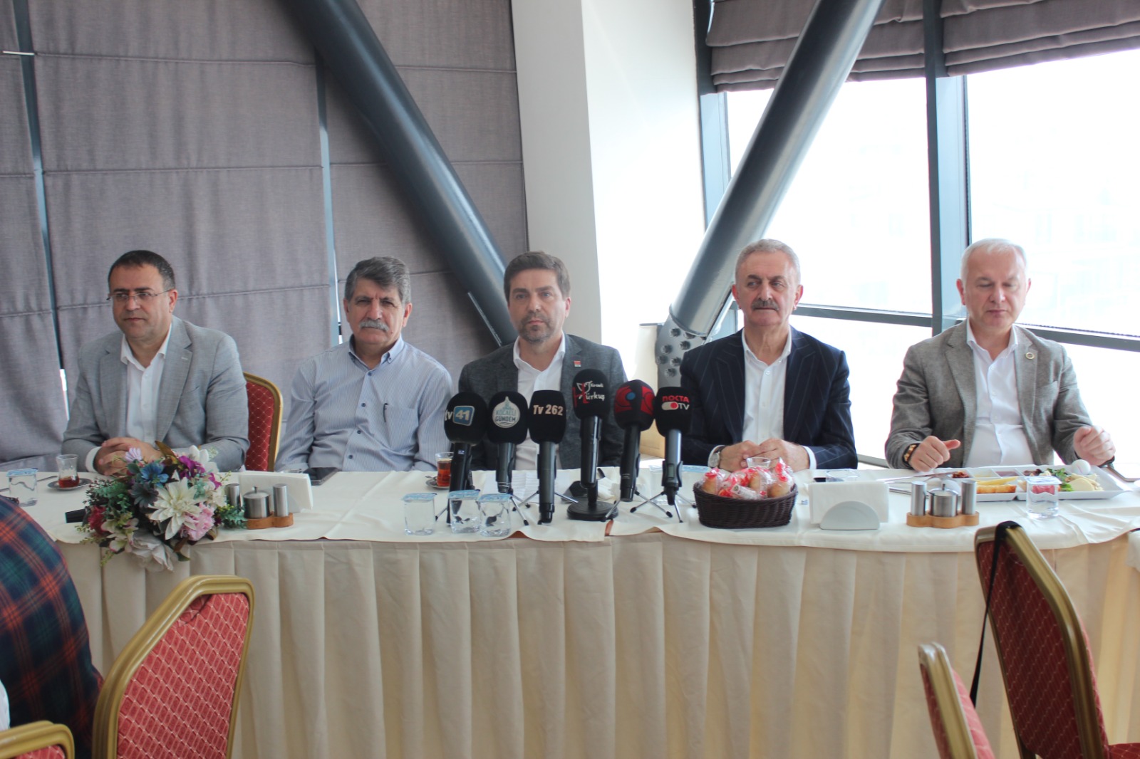 Sarı: ‘3 Başkanım da Büyükşehir’e hazırlansın’ - Resim : 6