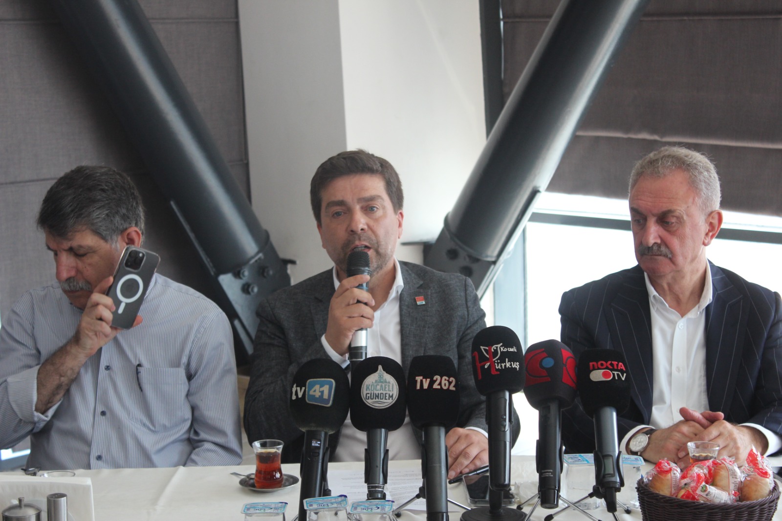 Sarı: ‘3 Başkanım da Büyükşehir’e hazırlansın’ - Resim : 1