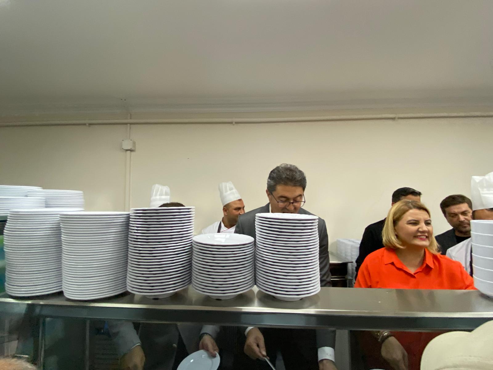 Emekliler akın etti Gökçe sözünü tuttu, Kent Lokantasını açtı - Resim : 9