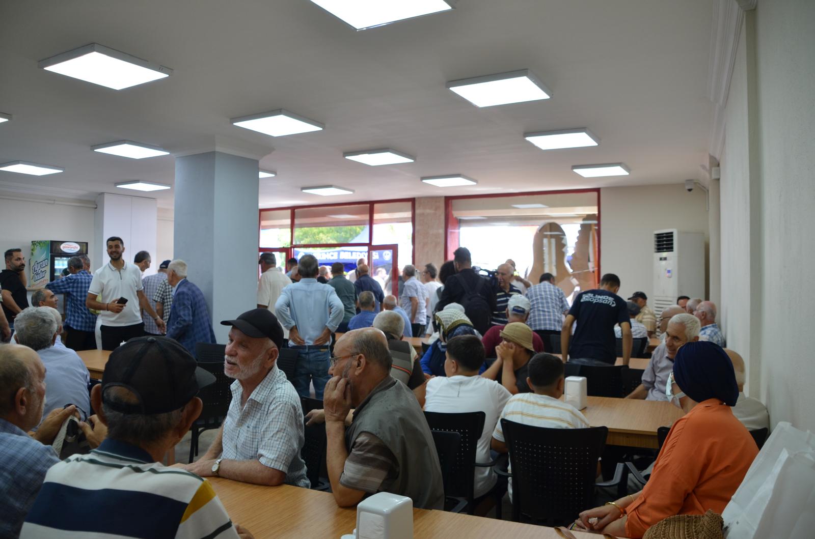 Emekliler akın etti Gökçe sözünü tuttu, Kent Lokantasını açtı - Resim : 3