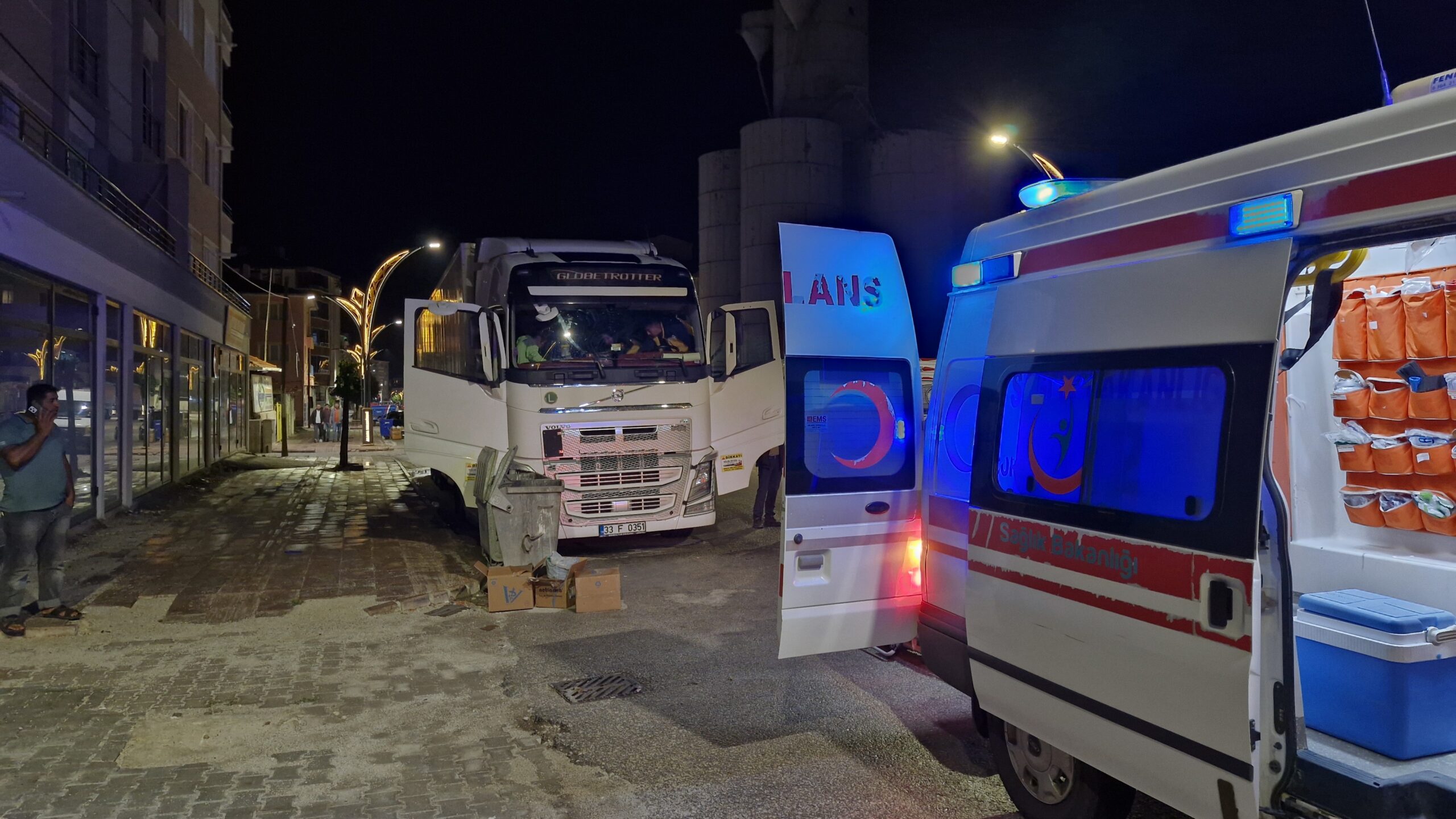 Ailesinin haber alamadığı genç, park halindeki tırda ölü bulundu - Resim : 2