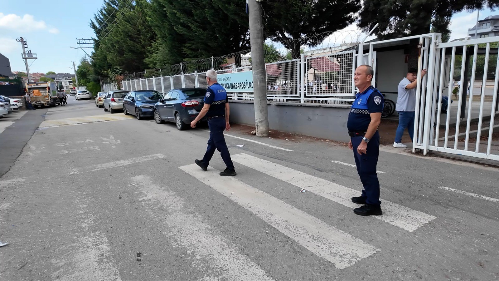 Başiskele zabıta ekipleri kalpleri fethetmeye devam ediyor - Resim : 1