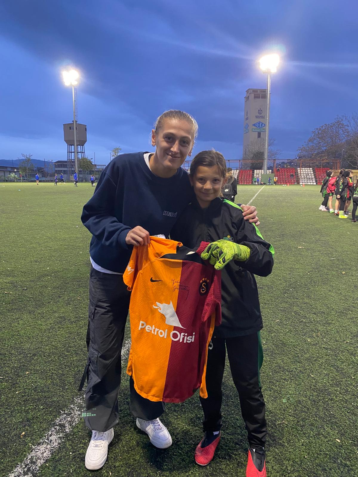 Fatma Sare'yi Türk futboluna kazandıran Hasan Alemdar'ın haklı gururu! - Resim : 4