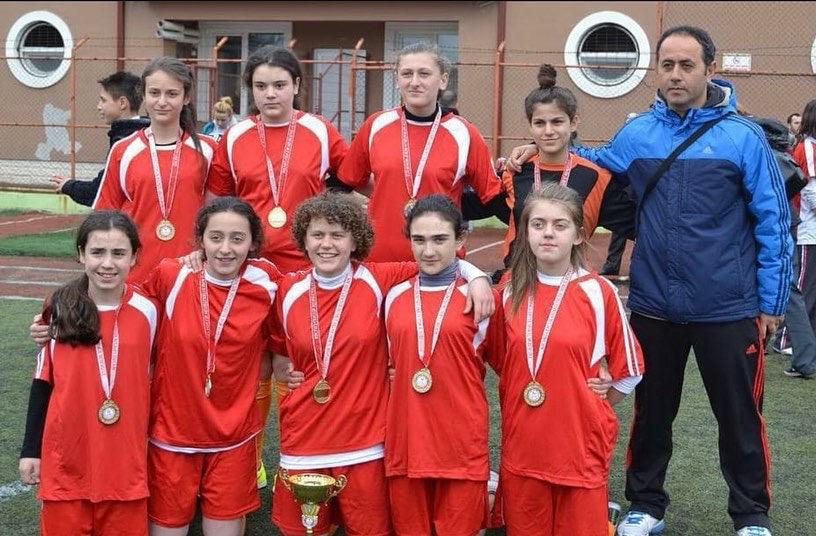 Fatma Sare'yi Türk futboluna kazandıran Hasan Alemdar'ın haklı gururu! - Resim : 1
