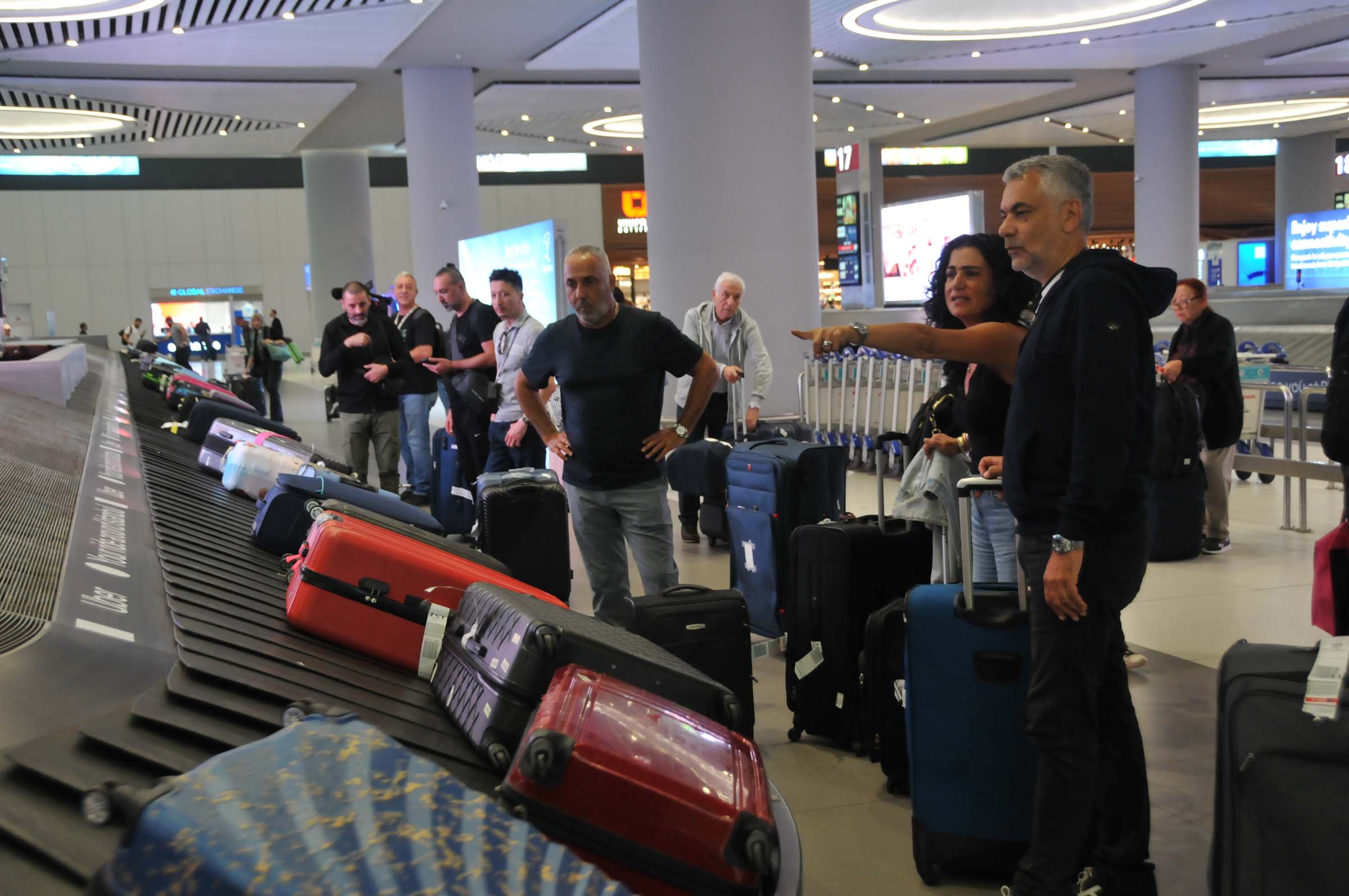 Kaçış başladı: Ülkeyi terk ediyorlar! - Resim : 1