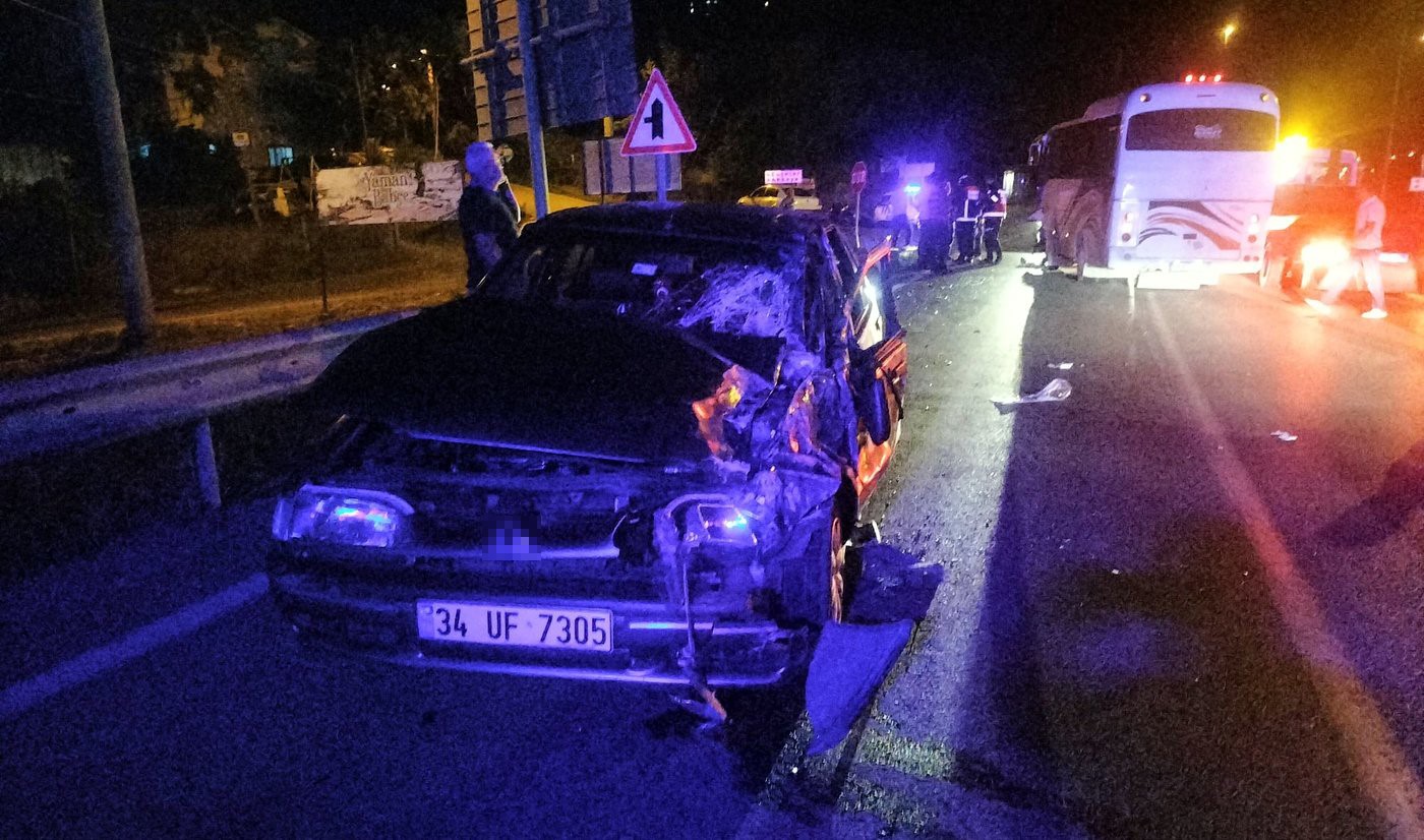 Komşuda korkutan kaza! Araçta sıkıştı - Resim : 4