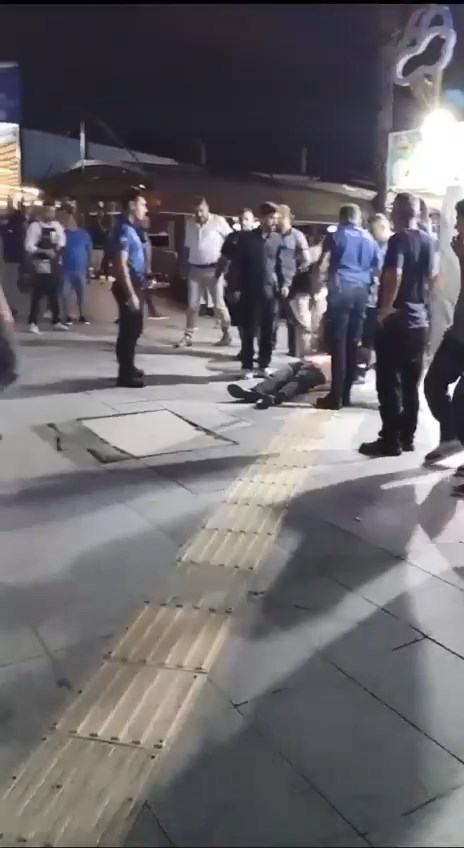 Silahlı kavgada vefat eden 2 kardeş son yolculuklarına uğurlandı - Resim : 6