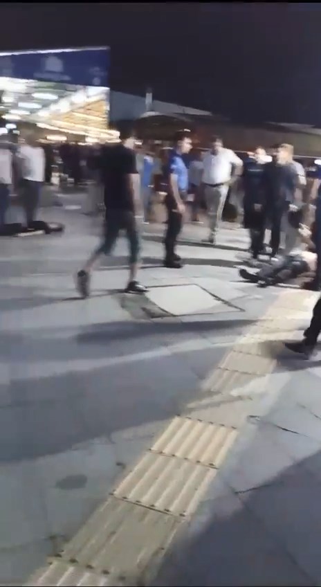 Silahlı kavgada vefat eden 2 kardeş son yolculuklarına uğurlandı - Resim : 5