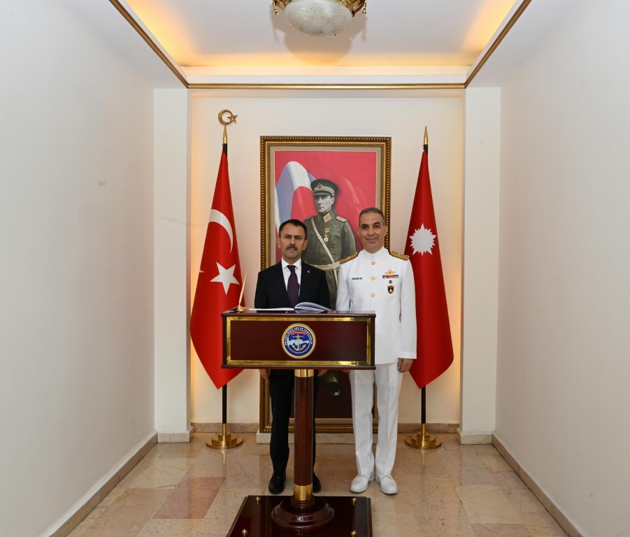 Vali İlhami Aktaş, Gölcük'teydi - Resim : 4