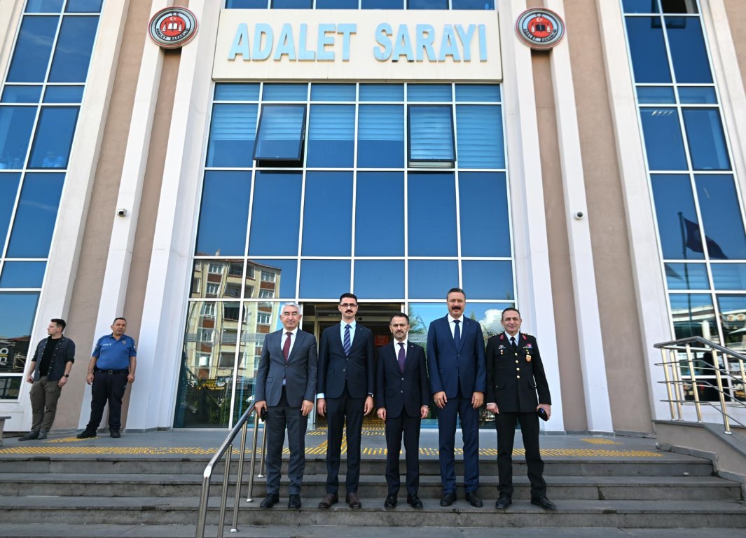 Vali İlhami Aktaş, Gölcük'teydi - Resim : 5