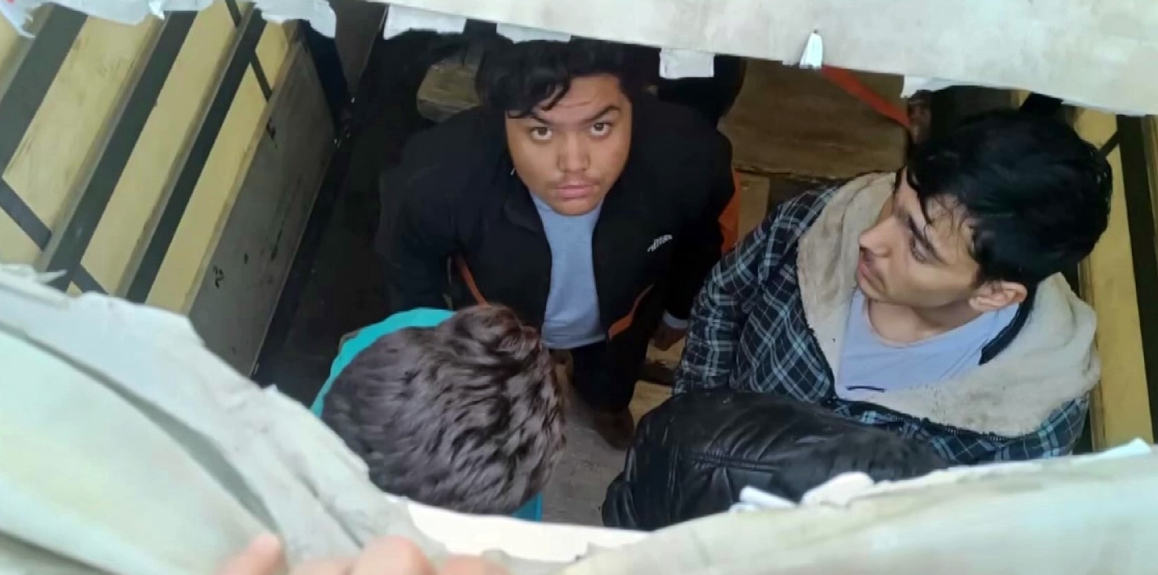 Van'dan yola çıktı, Sakarya'da durduruldu: İçinden çıkanlar 'yok artık' dedirtti! - Resim : 3