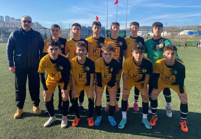 Bekirderesporlu Ayberk'in Kocaelispor sevinci! - Resim : 2