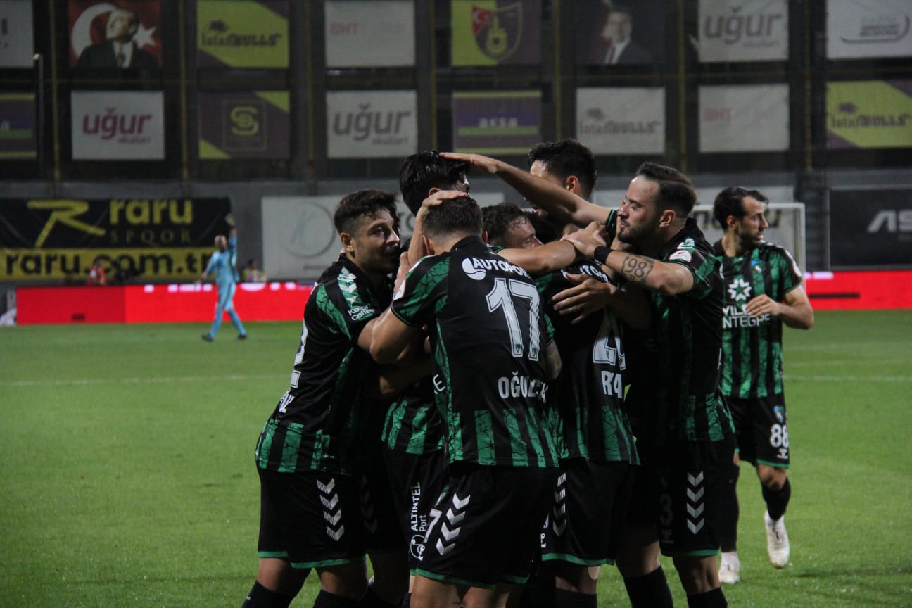 Kocaelispor'da Mendes şov! Fark 2'ye çıktı! - Resim : 5