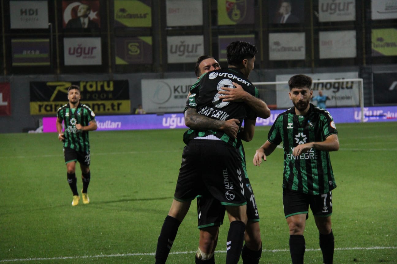 Kocaelispor'da Mendes şov! Fark 2'ye çıktı! - Resim : 3