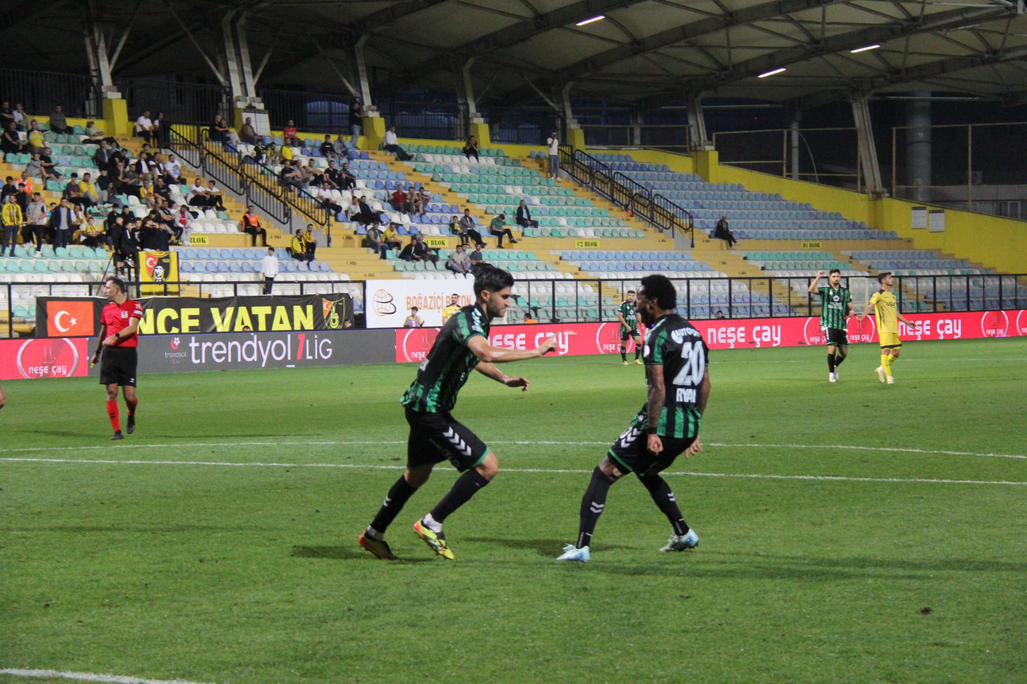 Yusuf Cihat tavana astı! "0-3" - Resim : 5