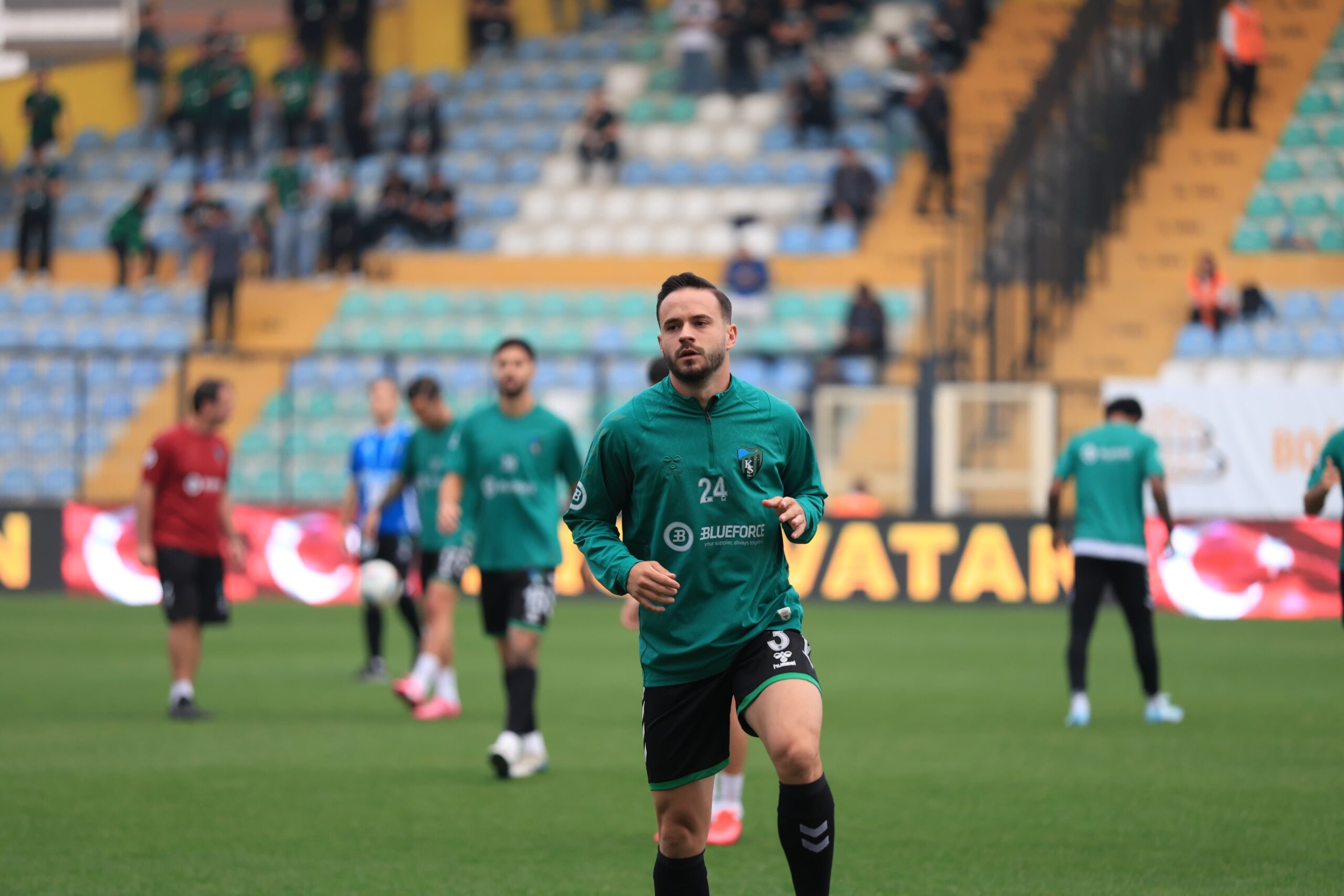 İstanbulspor - Kocaelispor: 0-3 (MAÇ SONUCU) - Resim : 17