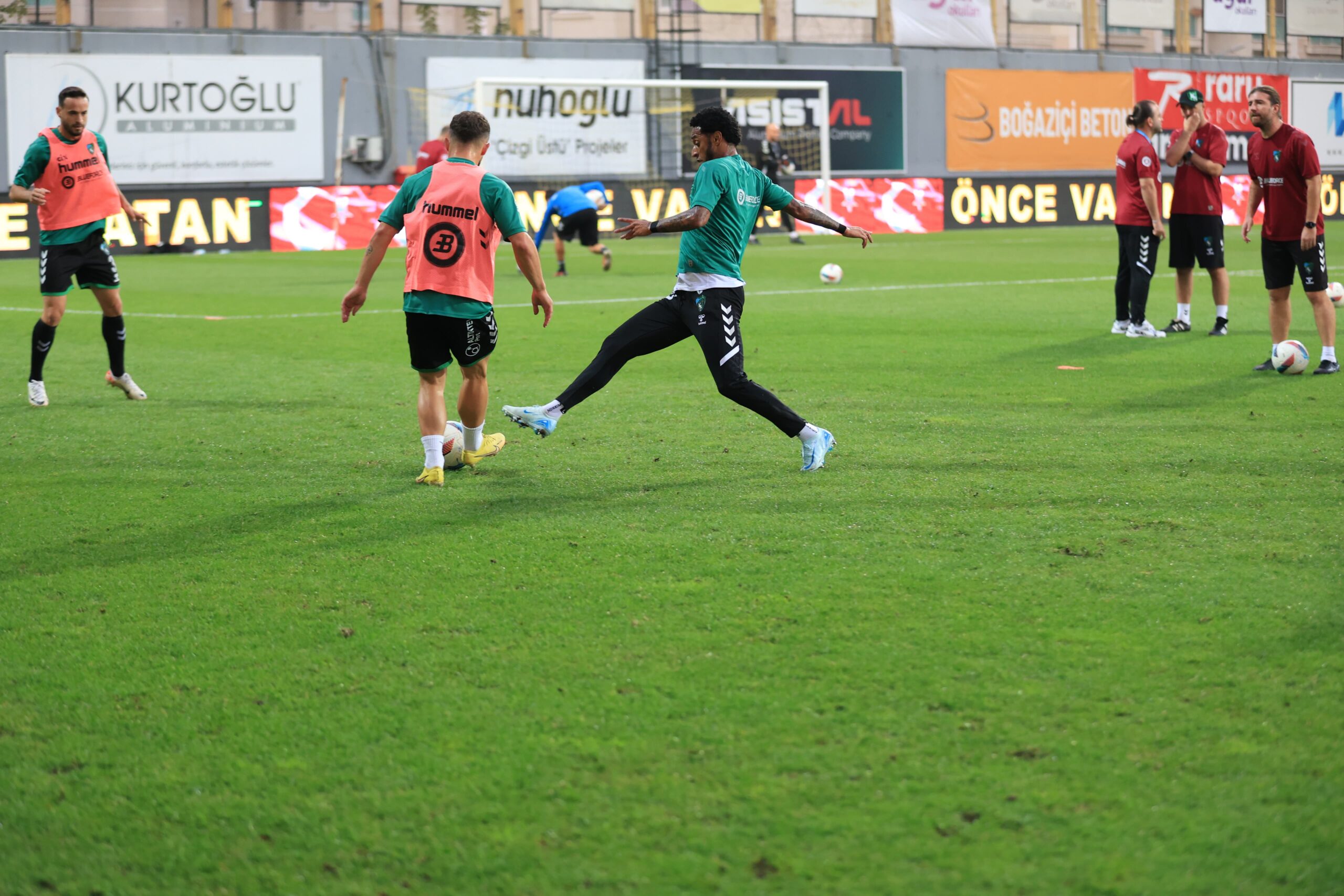 İstanbulspor - Kocaelispor: 0-3 (MAÇ SONUCU) - Resim : 10