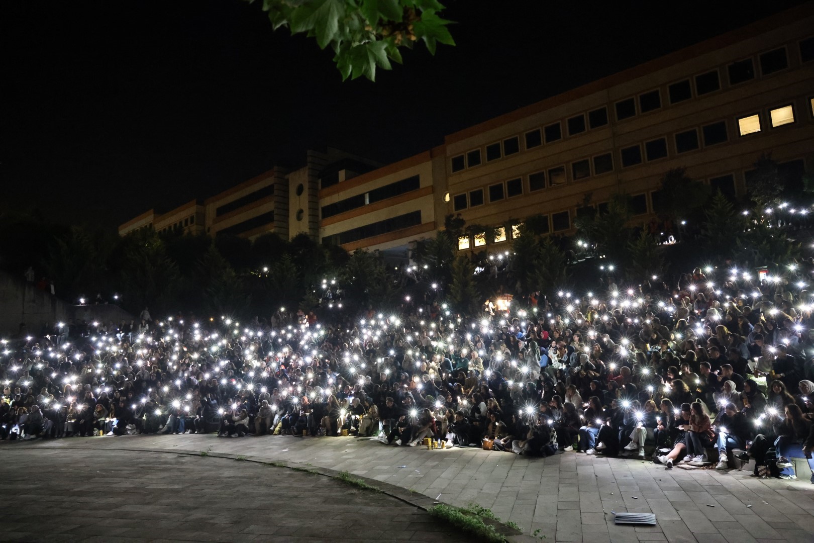 Kocaeli Üniversitesi’nde keyifli anlar! Gülen Gözler filmi öğrencilerle buluştu - Resim : 1